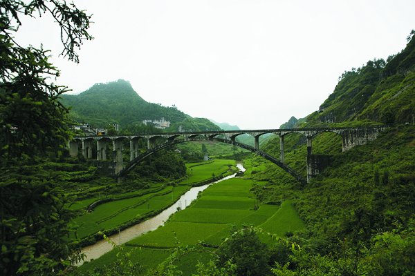 凤凰县乌巢河水库